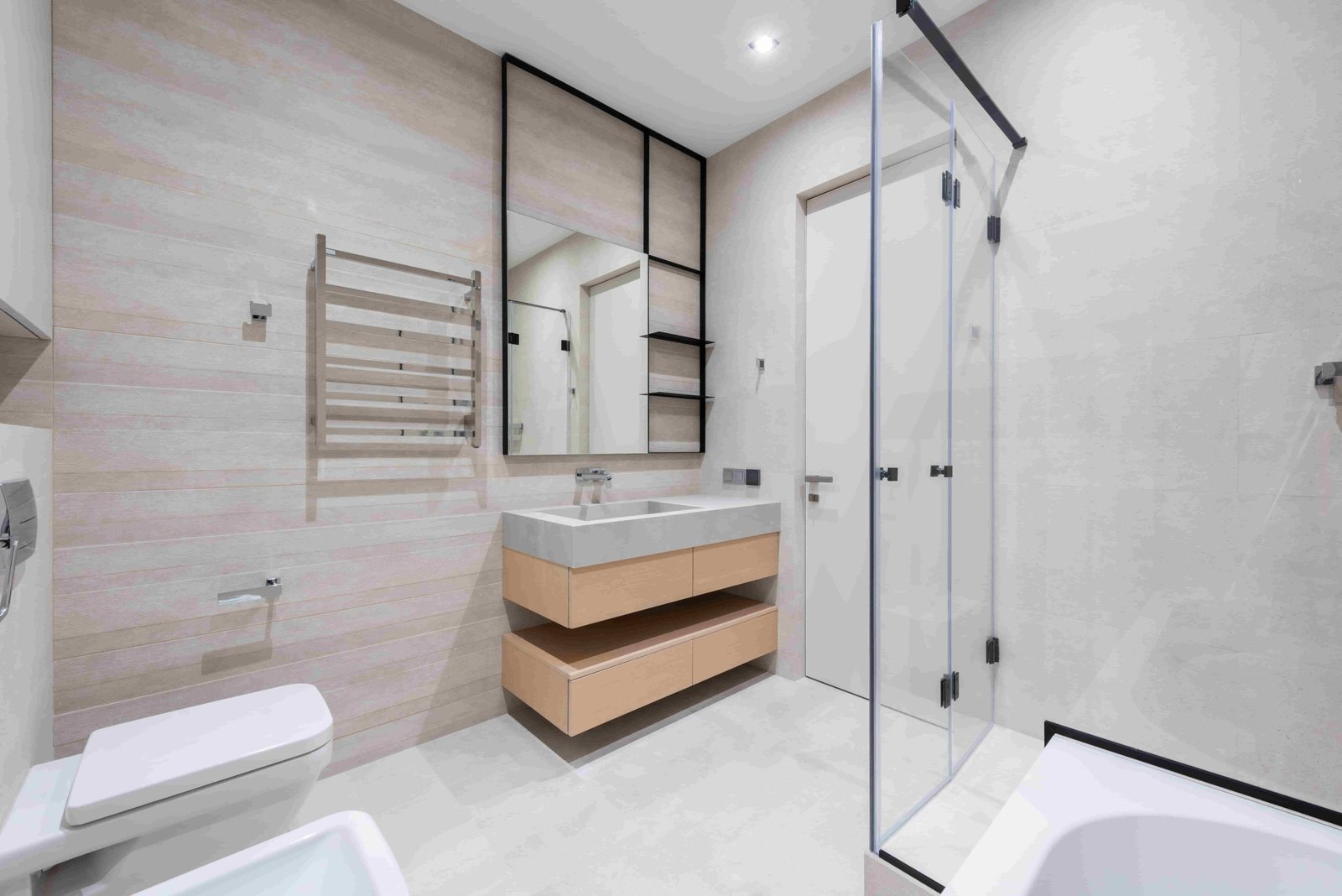 Hinged Shower Screen