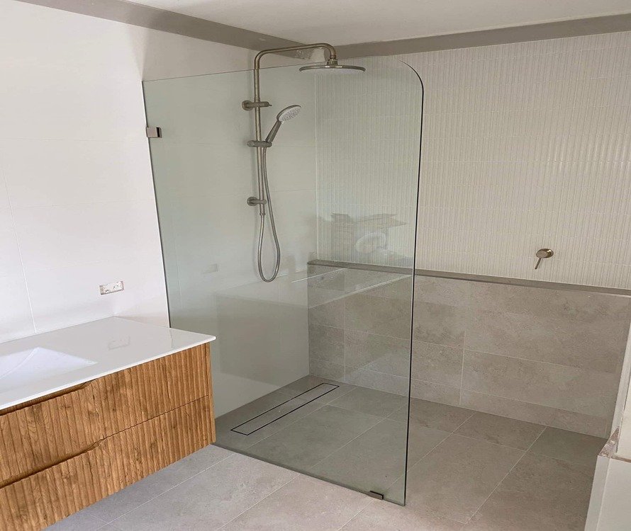 Shower Screen